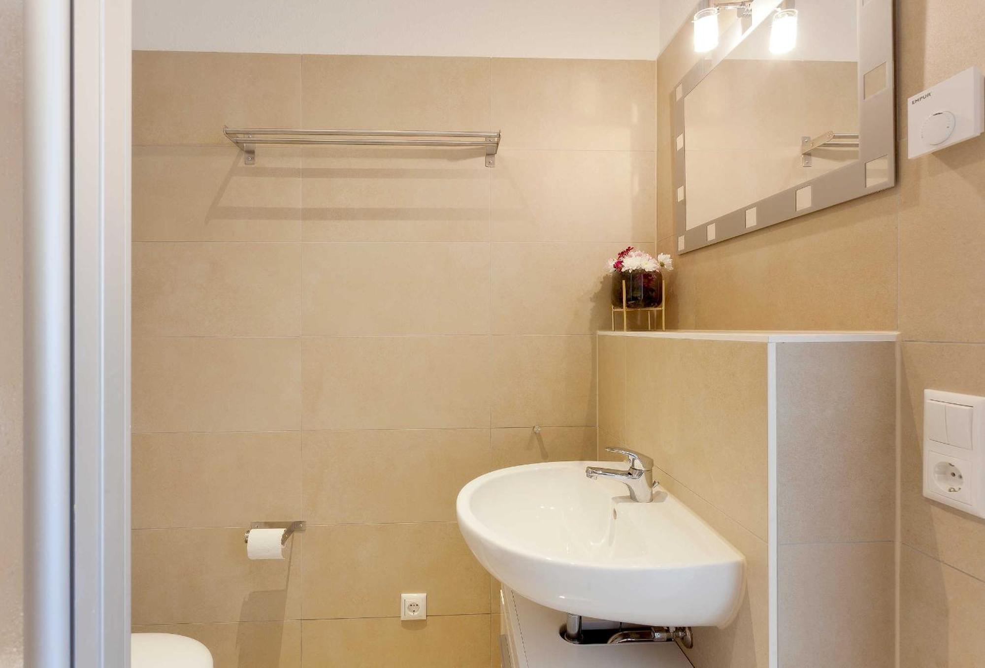 צינוביץ Ferienwohnung Backbord מראה חיצוני תמונה
