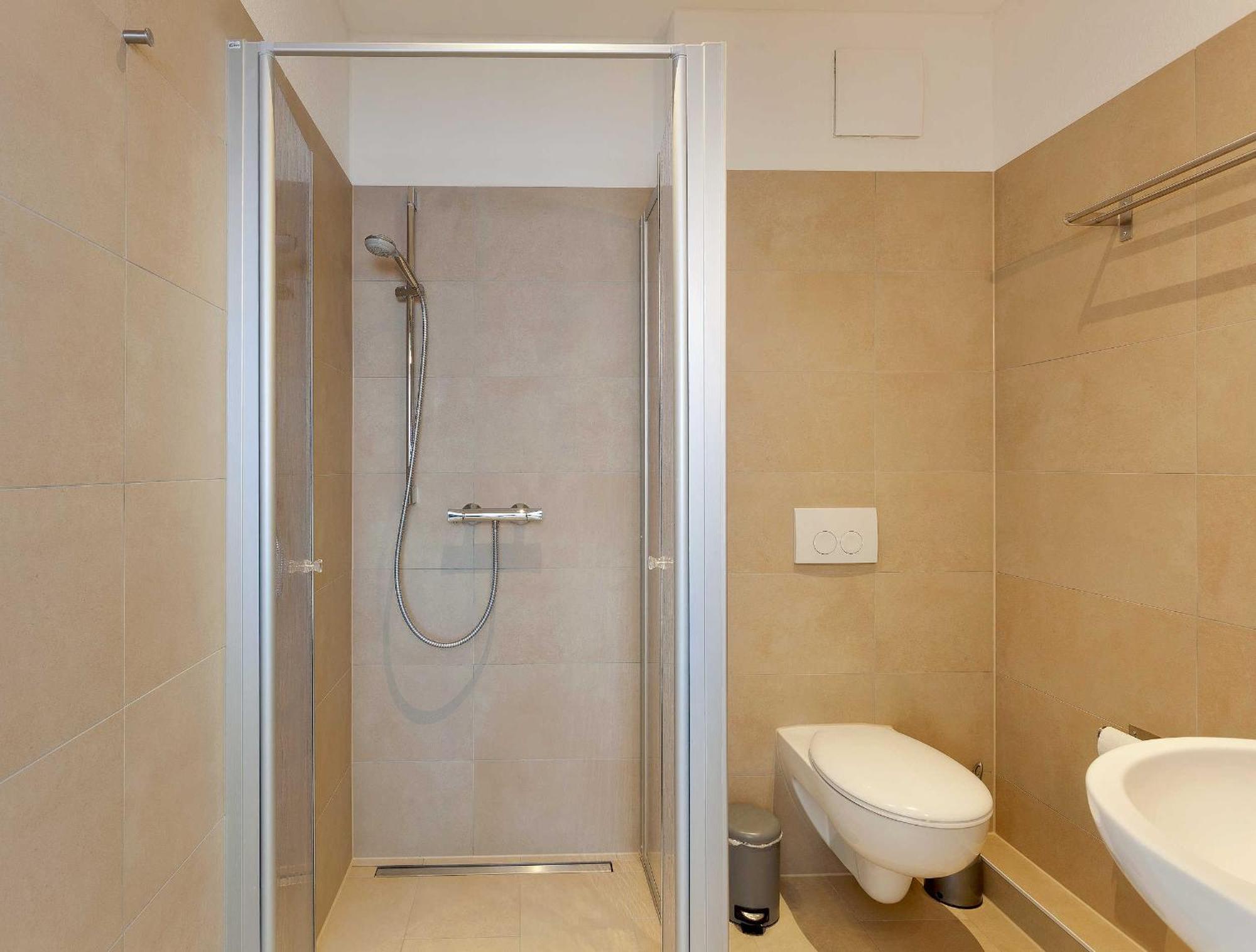 צינוביץ Ferienwohnung Backbord מראה חיצוני תמונה